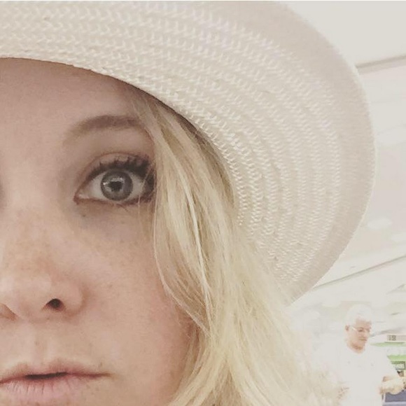 Meet your Posher, Jenni - Picture 1 of 1